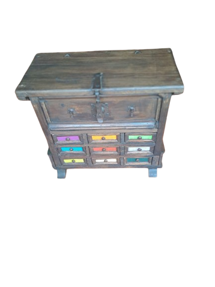 Small chest of drawers